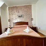 Donna Carmela - Centro Apartamento