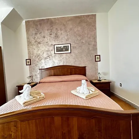 Donna Carmela Apartment